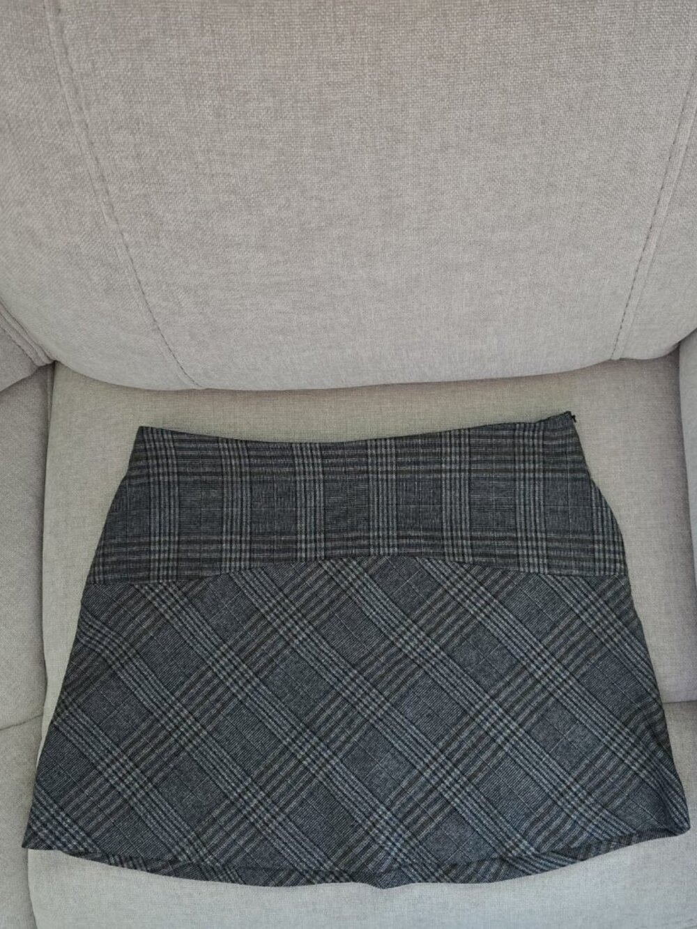 Zara skirt Large.